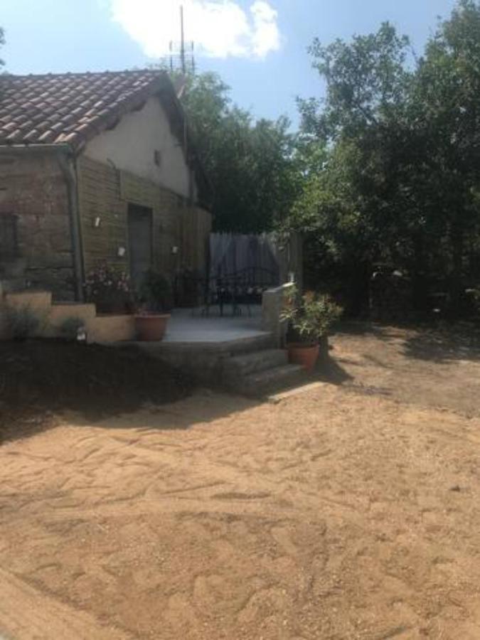 Petite Maison Pleine Nature La Bastide-Pradines Exterior photo